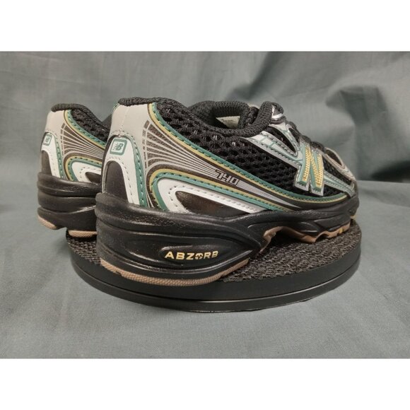 New Balance Boys 740 Bungee Sneakers PZ740GO Black Beige Size 12 NEW in BOX! - Picture 8 of 14